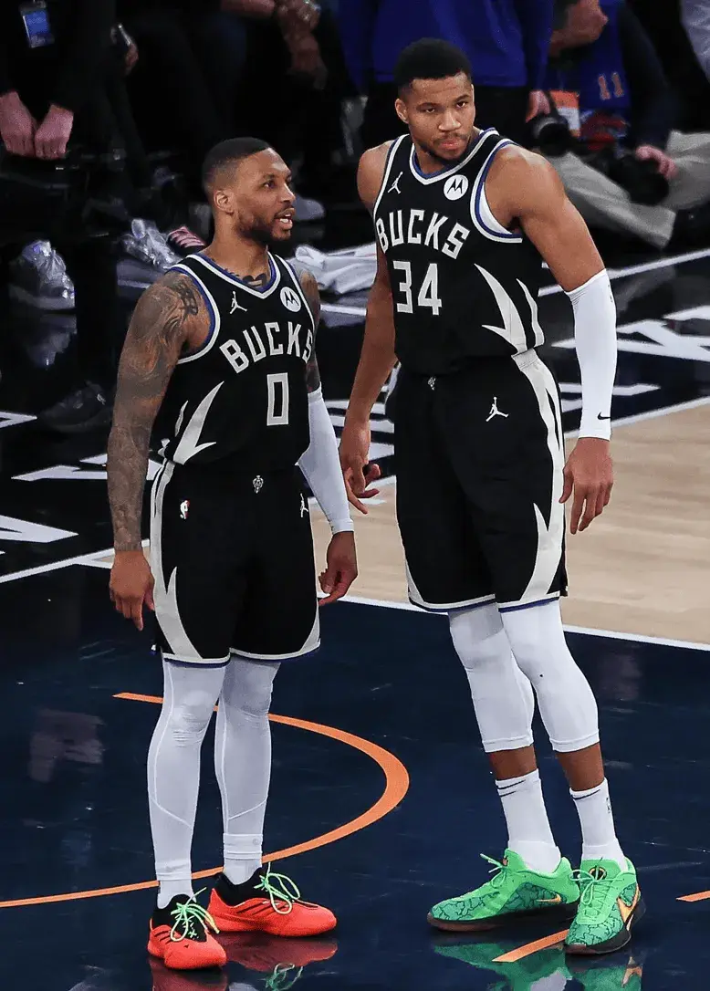 KAIYUN-字母哥迎来十赛季出色发挥，TL观众热烈欢呼！