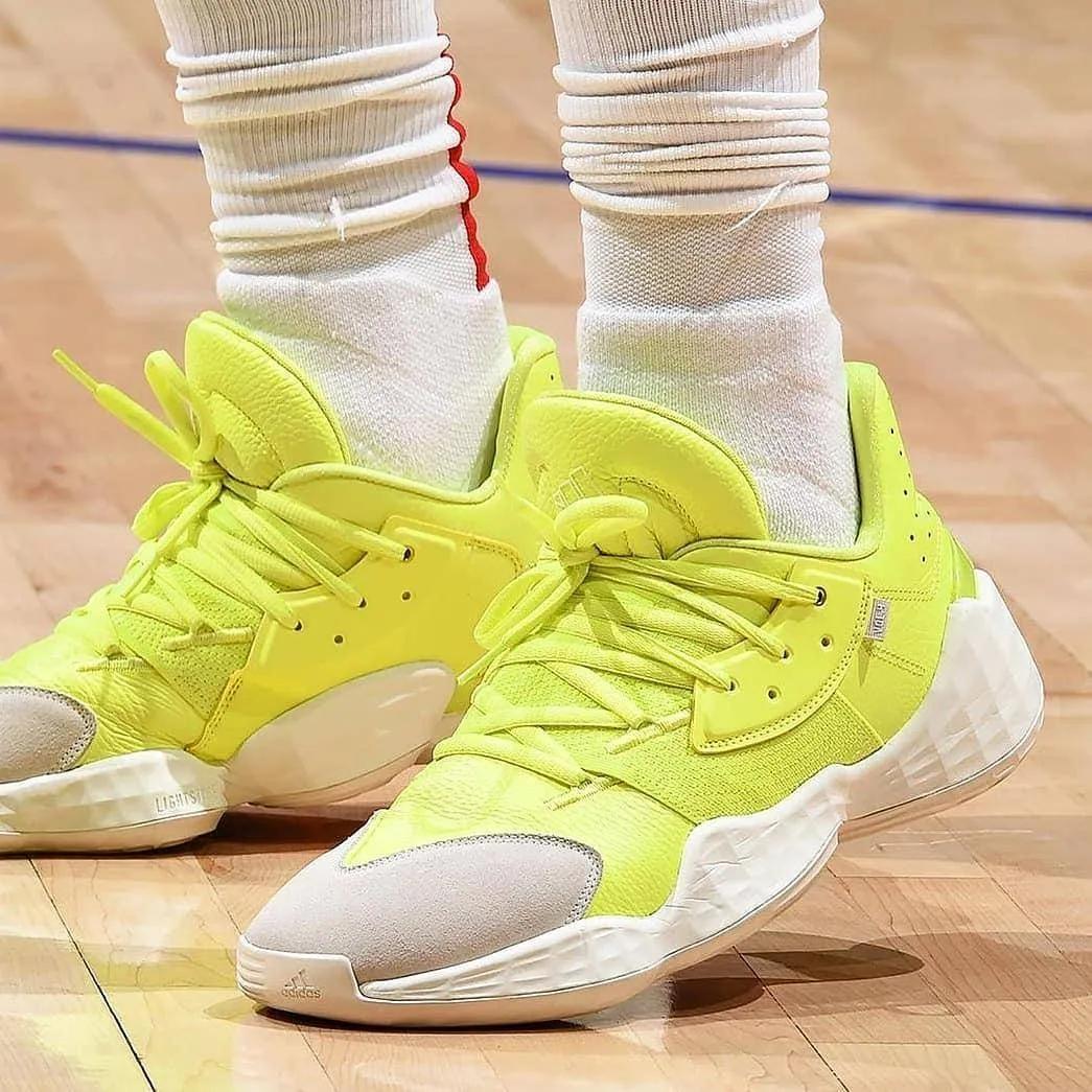 开云-包含Rookie巅峰对决，哈登与30激战西班牙队分钟，败北胜负难料！的词条