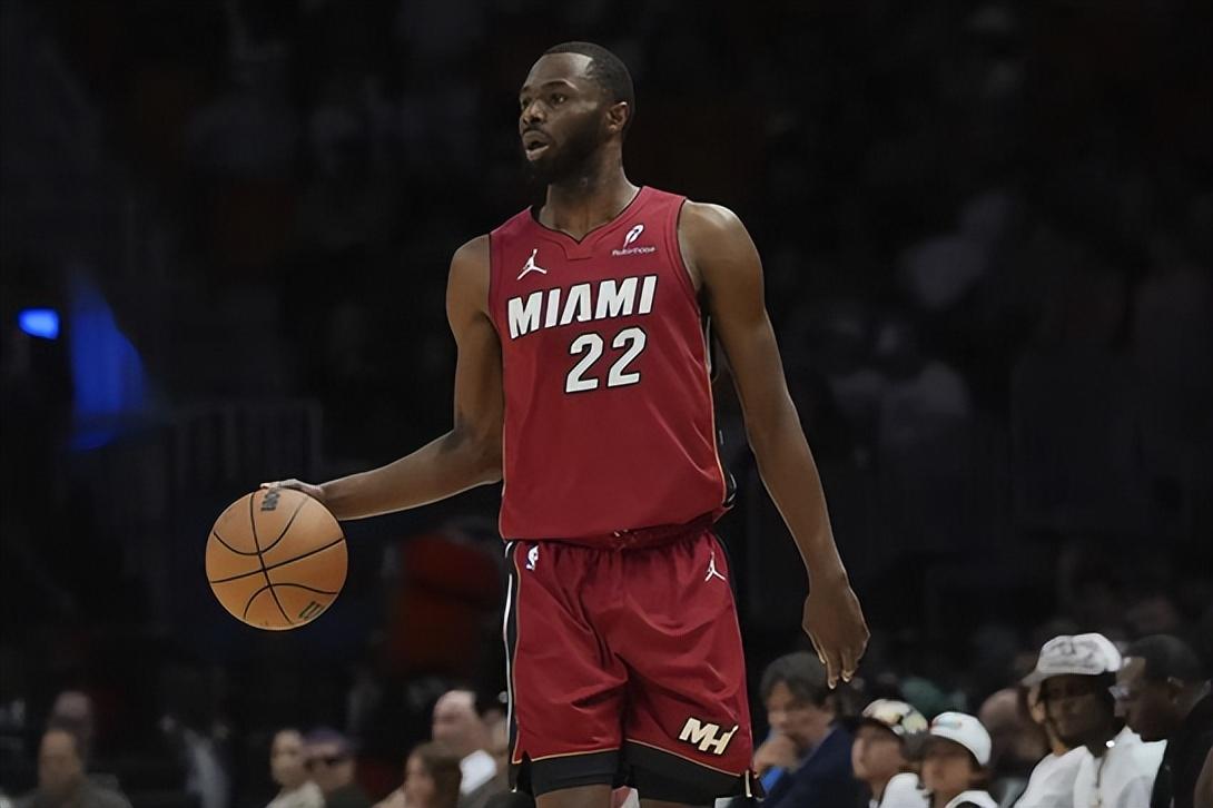 开云体育-关于浓眉哥连续五场比赛得分超过惊险取胜，公牛挑战极限！的信息