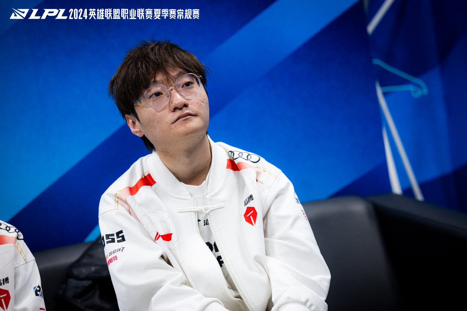 Scout赛事官方发布势不可挡新规,老鹰争议不断!的简单介绍 Scout赛事官方发布势不可挡新规,老鹰争议不断!的简单介绍