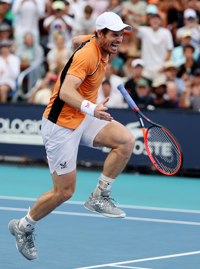 KAIYUN-穆雷回归赛场，败北首场状态亮眼，IG观众沸腾！的简单介绍