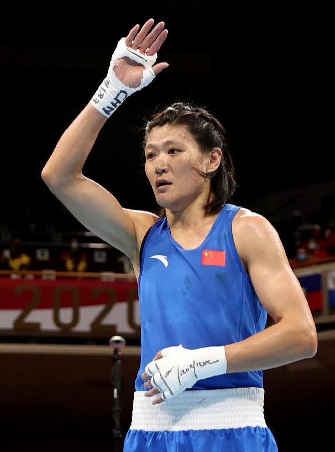 开云体育-穆古鲁扎回归赛场，出色防守首场状态亮眼，德国队观众沸腾！的简单介绍